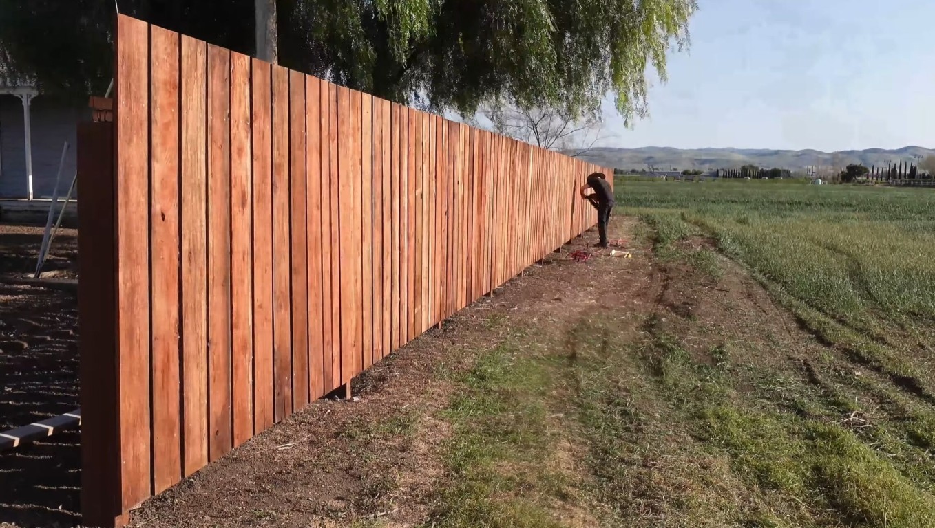 New fence installation services in Ocala, FL for residential properties